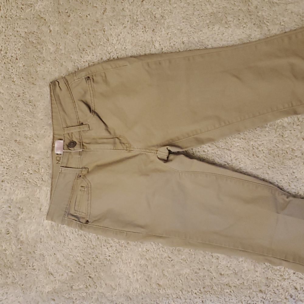 5 For $25 No Boundaries Mid Rise Bootcut Tan Khaki Pants Womens Size 1